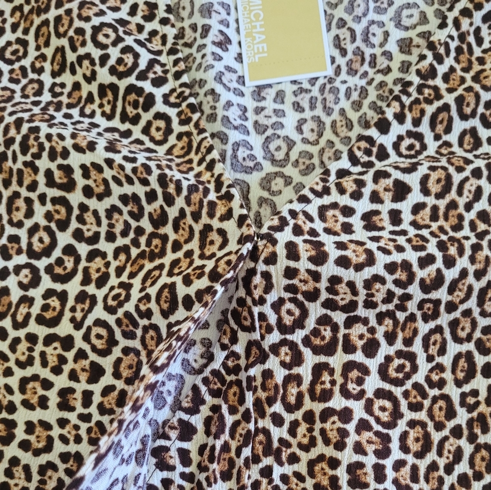 Michael Kors Leopard🐆 Print Faux Crossover Blouse - Picture 11 of 15